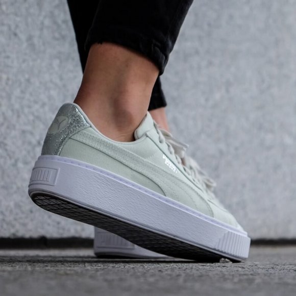 PUMA Platform Canvas Sneakers - Picture 3 of 4